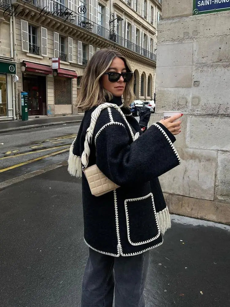 Veste à col écharpe à pompons pour femme